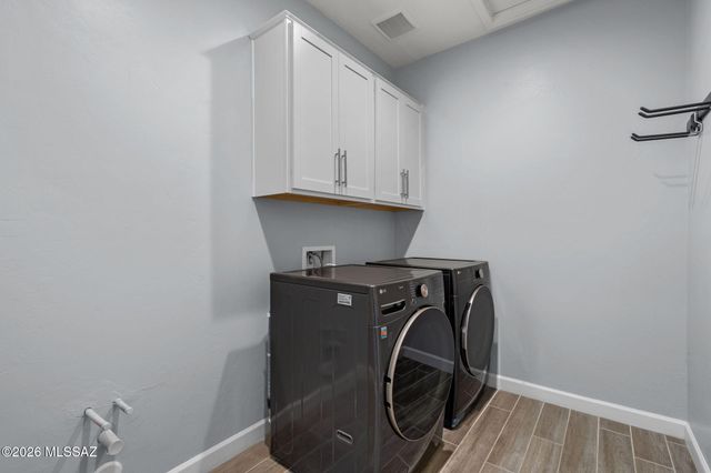 13893 E Red Oaks Drive, Vail, AZ 85641