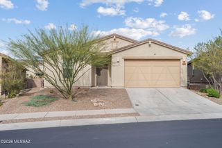13893 E Red Oaks Drive, Vail, AZ 85641