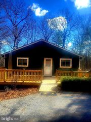 151 BENT OAK, Hedgesville, WV 25427