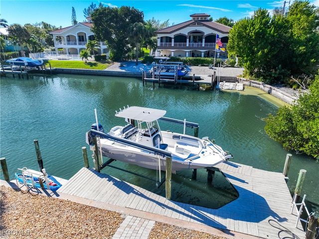 1019 Lindgren BLVD, Sanibel, FL 33957