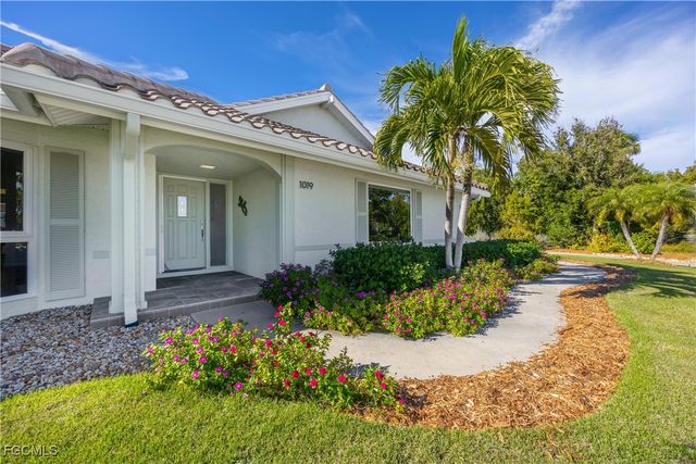 1019 Lindgren BLVD, Sanibel, FL 33957