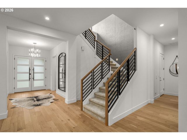 5455 CHILDS Rd, Lake Oswego, OR 97035