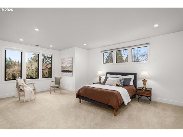 5455 CHILDS Rd, Lake Oswego, OR 97035