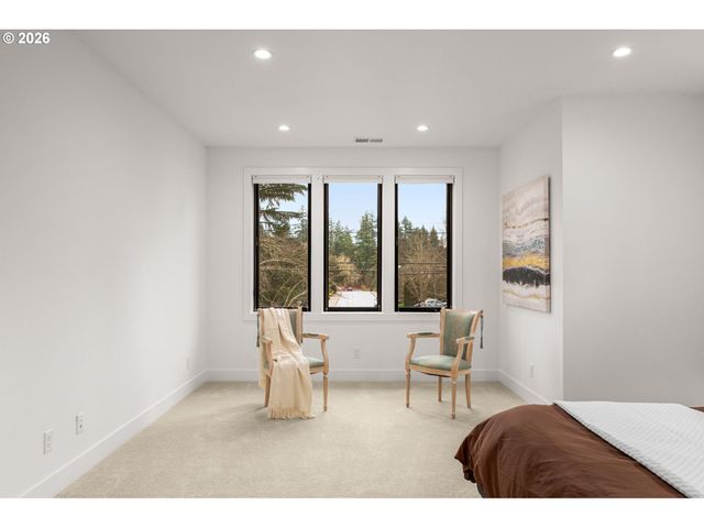 5455 CHILDS Rd, Lake Oswego, OR 97035