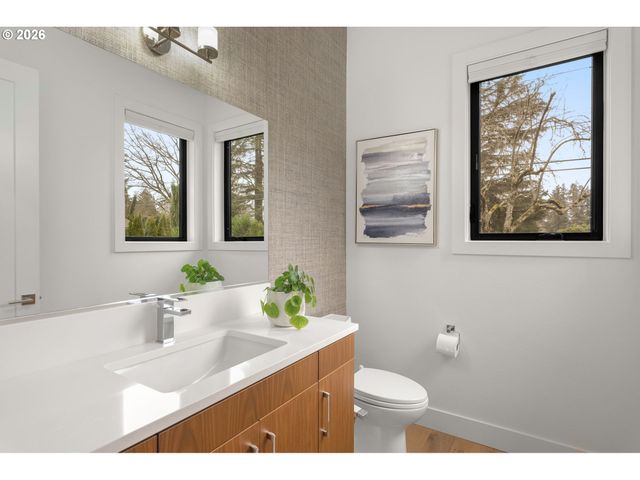 5455 CHILDS Rd, Lake Oswego, OR 97035