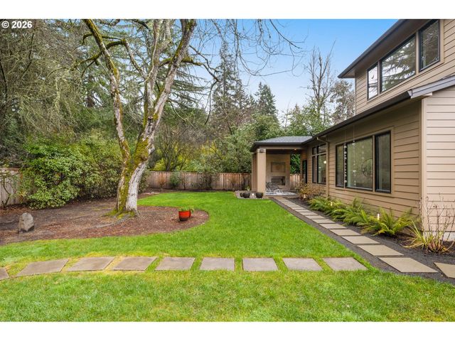 5455 CHILDS Rd, Lake Oswego, OR 97035