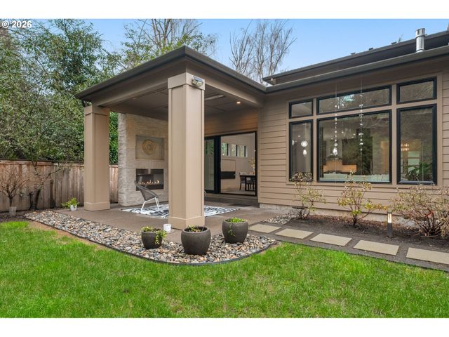 5455 CHILDS Rd, Lake Oswego, OR 97035