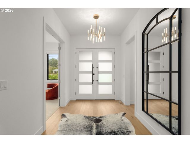 5455 CHILDS Rd, Lake Oswego, OR 97035