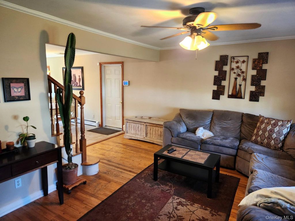 956 N Hamilton Avenue, Lindenhurst, NY 11757 — photo 3