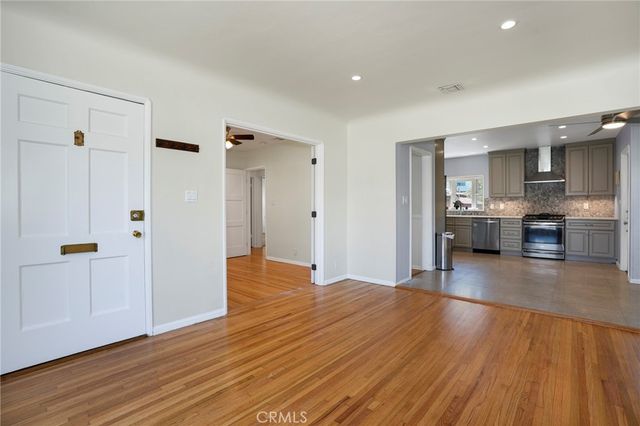 6320 W 85th Street, Los Angeles, CA 90045