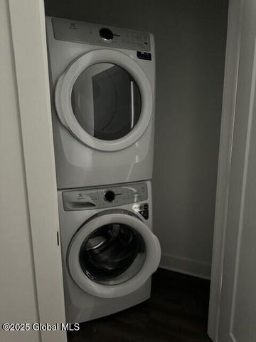 580 Columbia Turnpike 211, East Greenbush, NY 12061