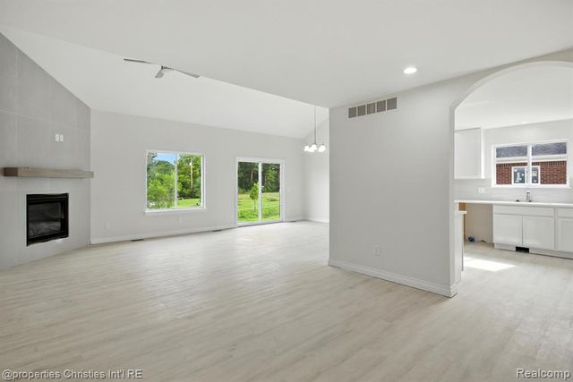 3202 Roma Court, Wixom, MI 48393