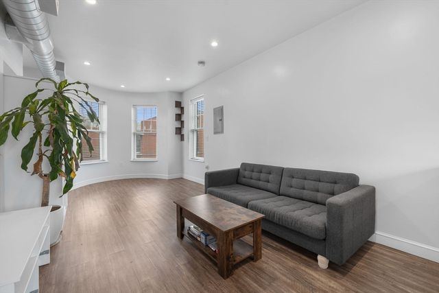 105 Broadway 2, Chelsea, MA 02150