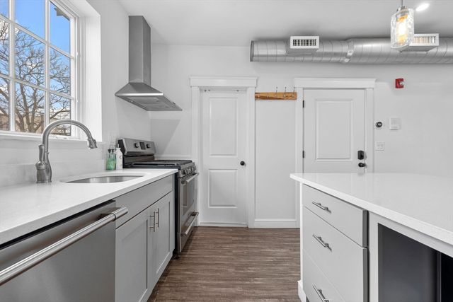 105 Broadway 2, Chelsea, MA 02150