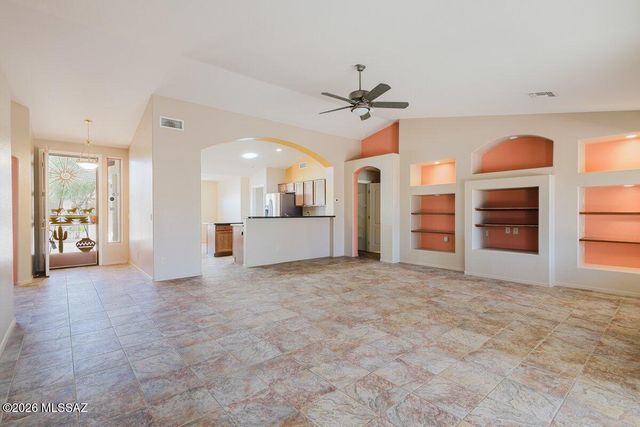 2655 E Nathan Way, Green Valley, AZ 85614