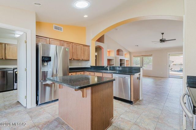 2655 E Nathan Way, Green Valley, AZ 85614