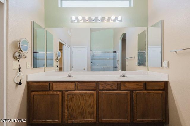 2655 E Nathan Way, Green Valley, AZ 85614