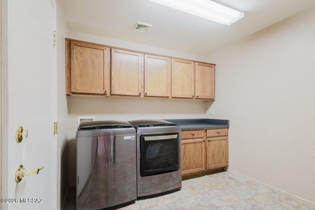 2655 E Nathan Way, Green Valley, AZ 85614