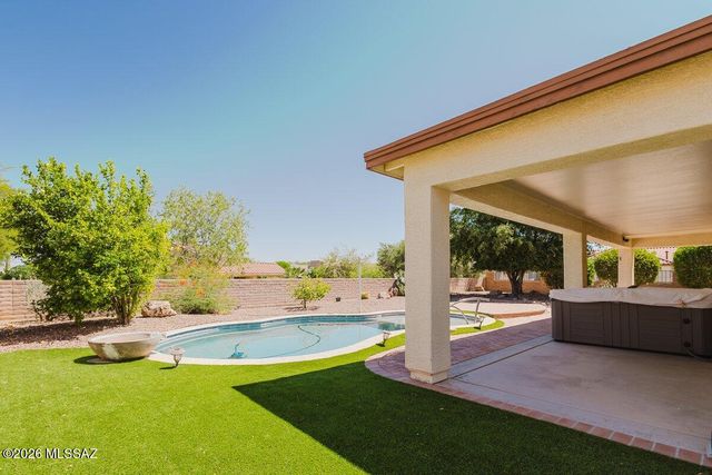 2655 E Nathan Way, Green Valley, AZ 85614