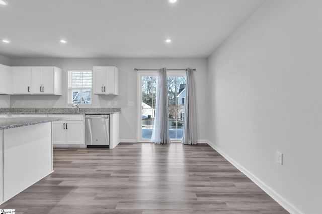 102 Englefield Drive, Fountain Inn, SC 29644