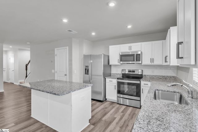 102 Englefield Drive, Fountain Inn, SC 29644