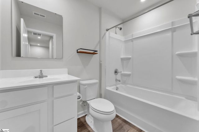 102 Englefield Drive, Fountain Inn, SC 29644