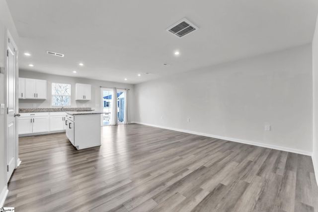 102 Englefield Drive, Fountain Inn, SC 29644