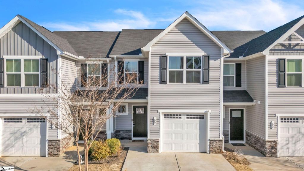 102 Englefield Drive, Fountain Inn, SC 29644