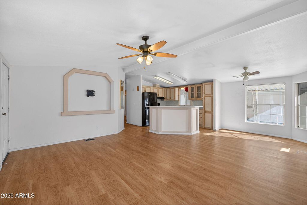 Image 16 of property listing at 7810 W PEORIA Avenue 152, Peoria, AZ 85345