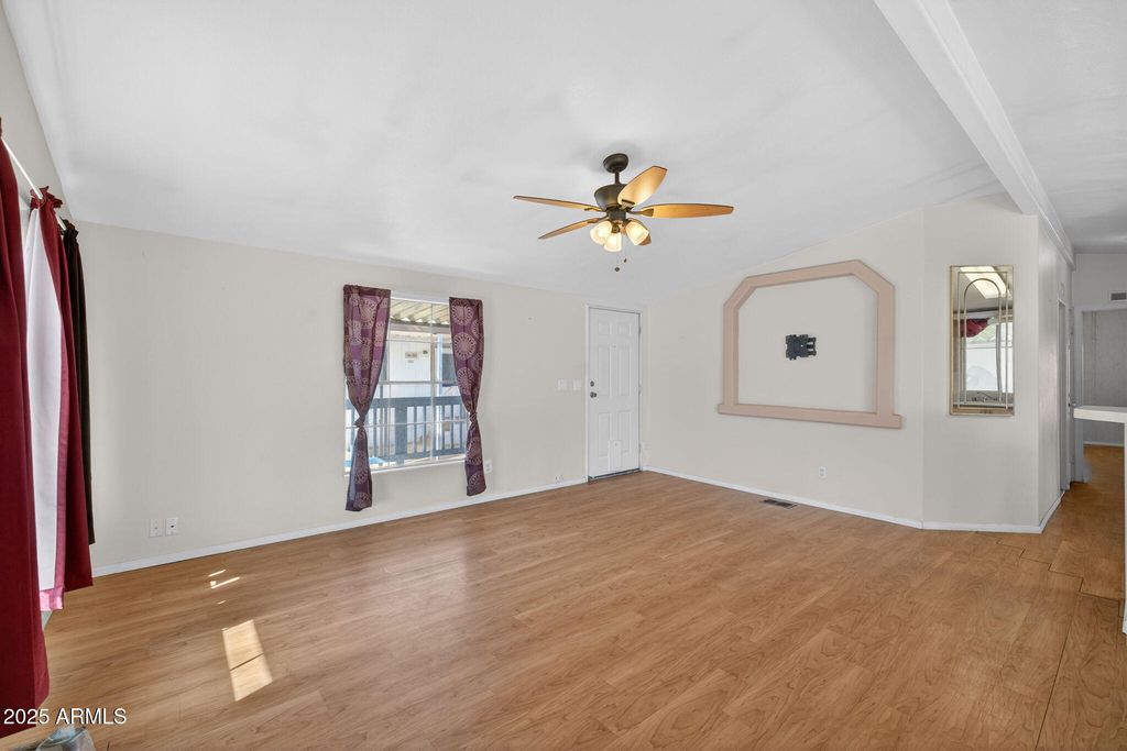 Image 17 of property listing at 7810 W PEORIA Avenue 152, Peoria, AZ 85345