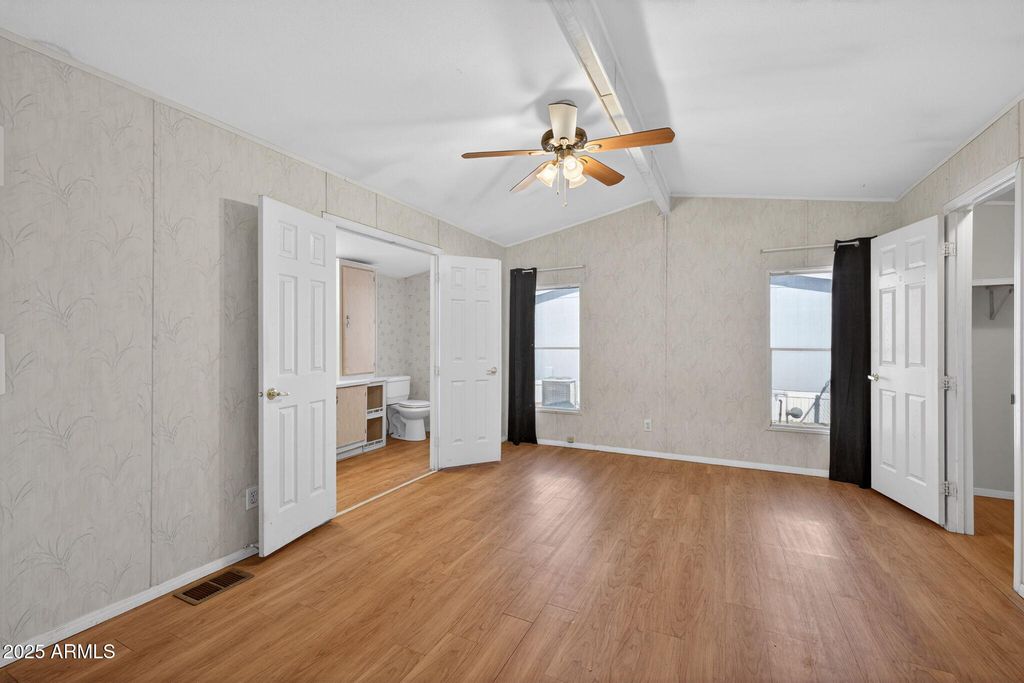 Image 4 of property listing at 7810 W PEORIA Avenue 152, Peoria, AZ 85345