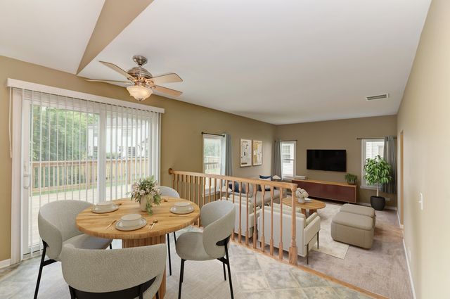 1327 Northgate Drive, Bartlett, IL 60103