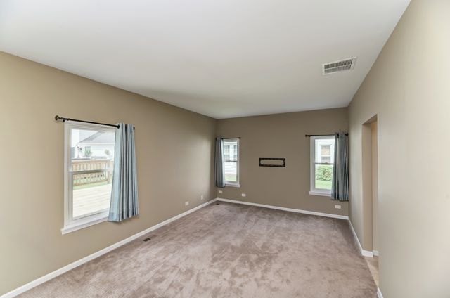 1327 Northgate Drive, Bartlett, IL 60103