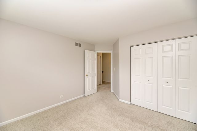 1327 Northgate Drive, Bartlett, IL 60103
