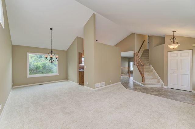 1327 Northgate Drive, Bartlett, IL 60103