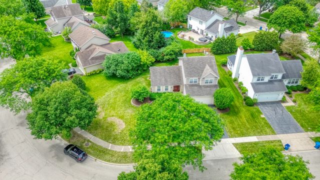 1327 Northgate Drive, Bartlett, IL 60103