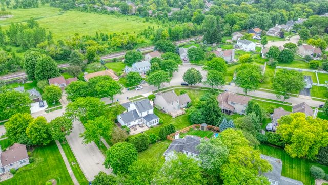 1327 Northgate Drive, Bartlett, IL 60103