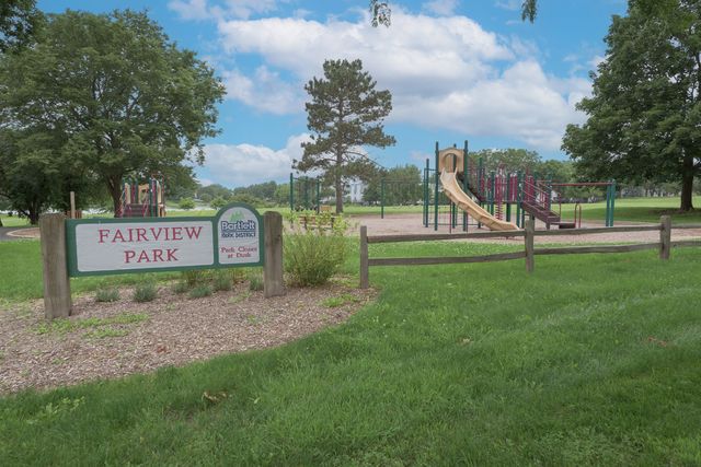 1327 Northgate Drive, Bartlett, IL 60103