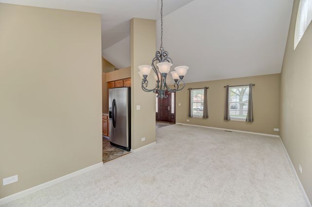 1327 Northgate Drive, Bartlett, IL 60103