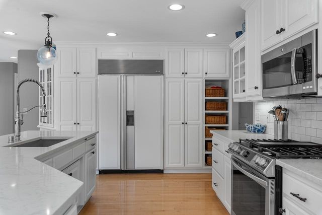 329 W Bridge STREET, Grafton, WI 53024