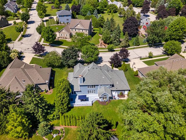 329 W Bridge STREET, Grafton, WI 53024