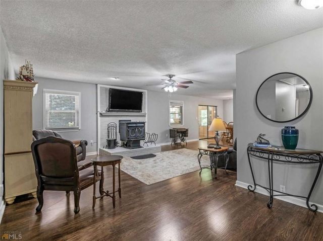 435 Rabbit Run, Mcdonough, GA 30252