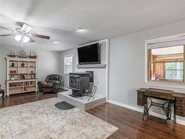 435 Rabbit Run, Mcdonough, GA 30252