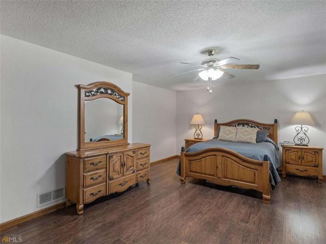 435 Rabbit Run, Mcdonough, GA 30252