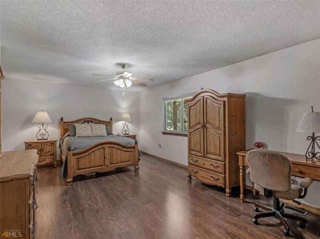 435 Rabbit Run, Mcdonough, GA 30252