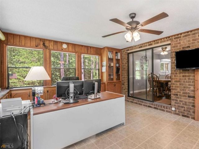 435 Rabbit Run, Mcdonough, GA 30252