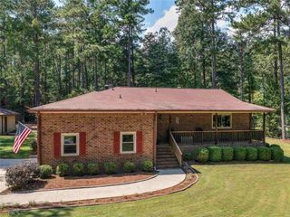 435 Rabbit Run, Mcdonough, GA 30252