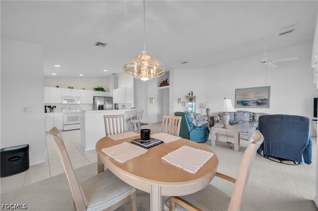 8460 Southbridge DR 3, Estero, FL 33967