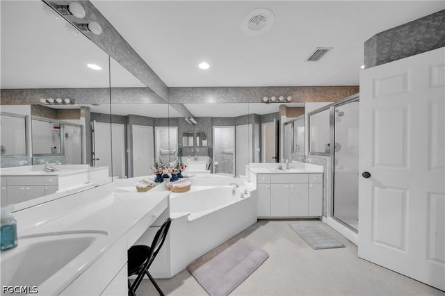 8460 Southbridge DR 3, Estero, FL 33967