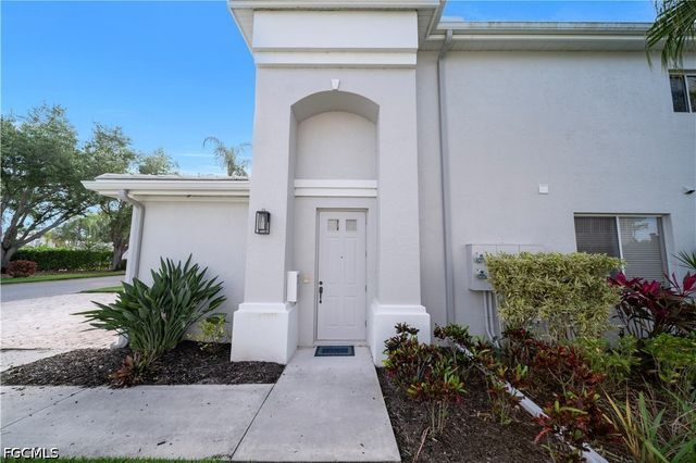 8460 Southbridge DR 3, Estero, FL 33967